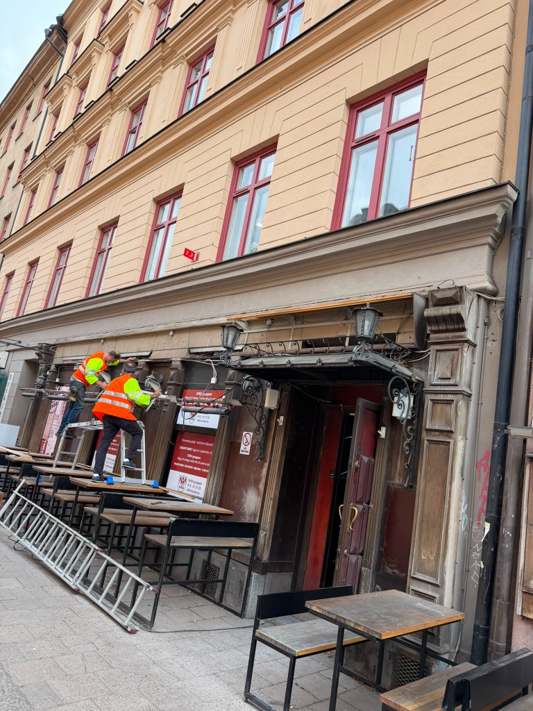 Renovering av Södertornets fasad på Folkungagatan 102